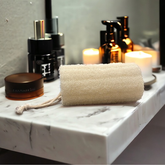 Natural Loofah with Rope - Picture 3 of 5